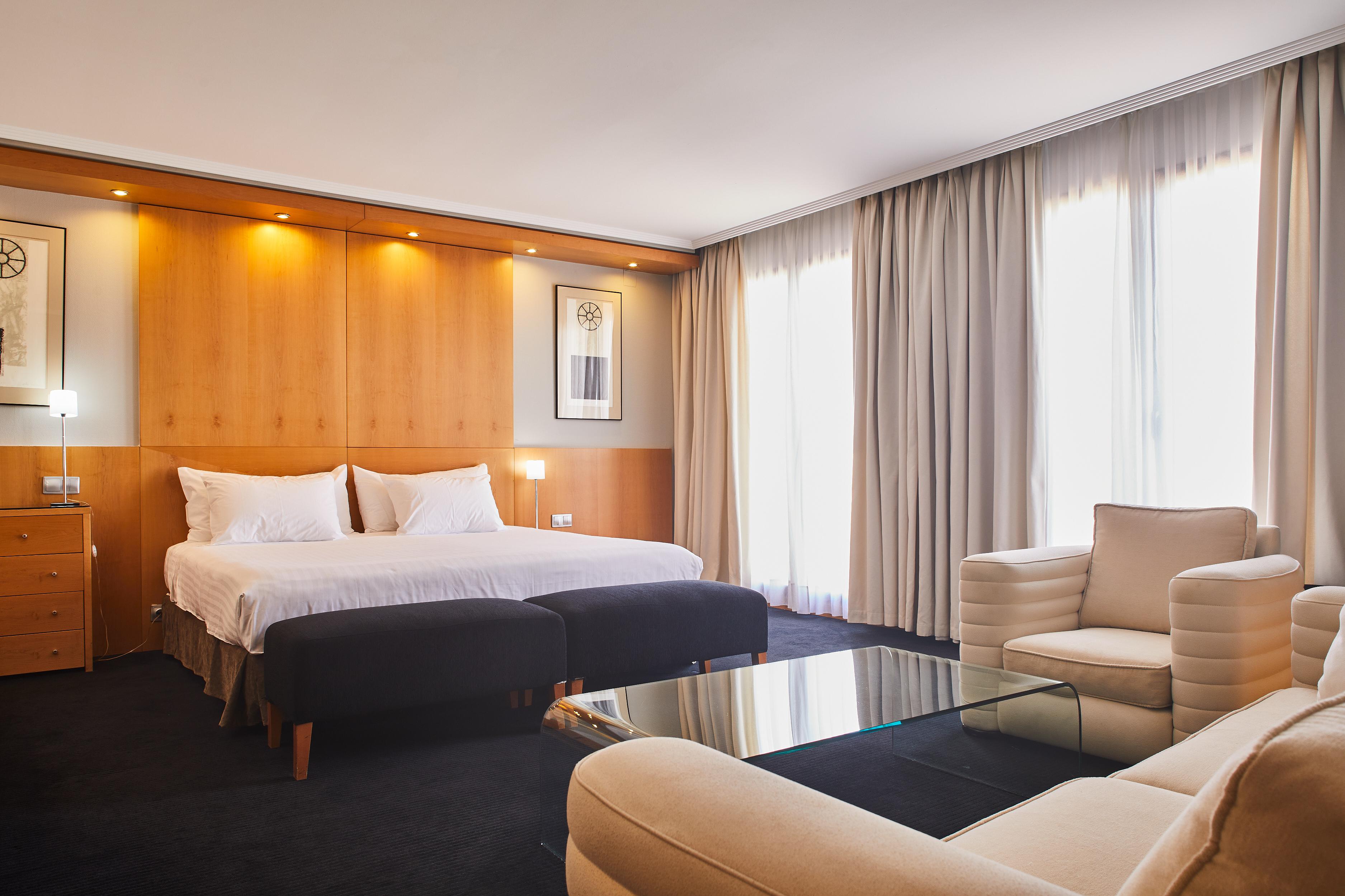 Silken Alfonso X Hotel Ciudad Real Buitenkant foto