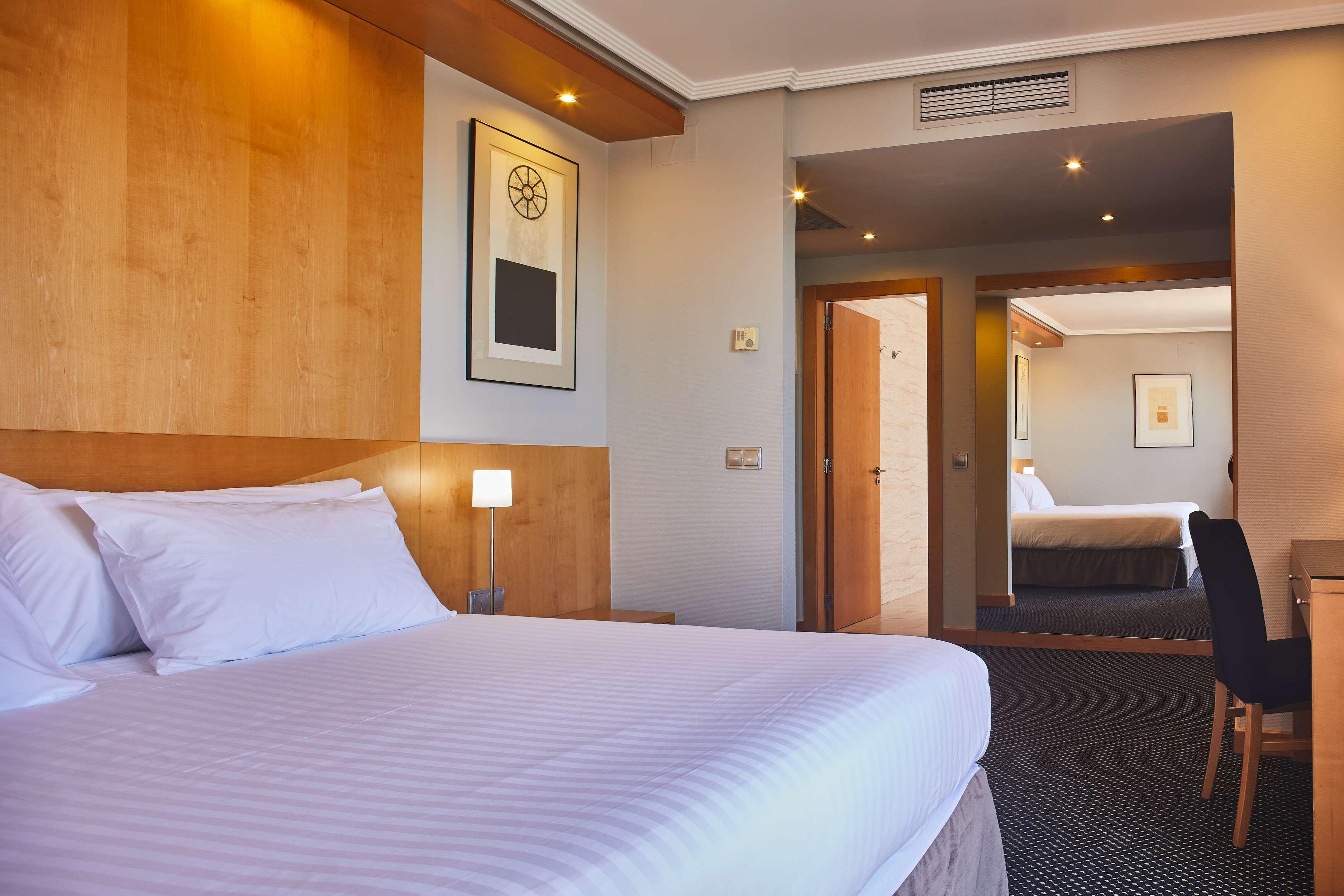 Silken Alfonso X Hotel Ciudad Real Buitenkant foto