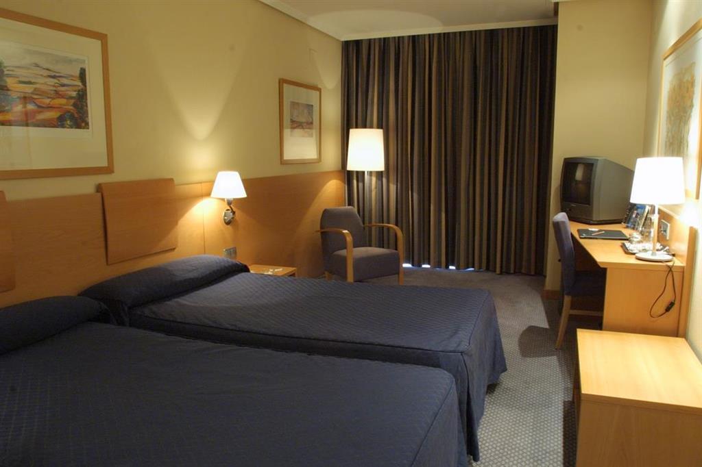 Silken Alfonso X Hotel Ciudad Real Buitenkant foto
