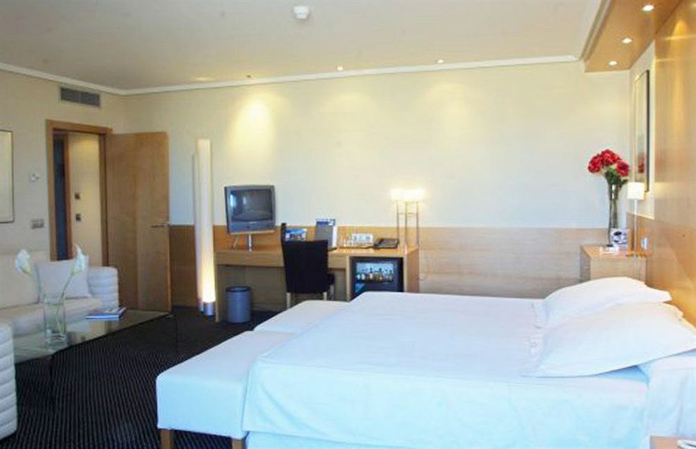 Silken Alfonso X Hotel Ciudad Real Buitenkant foto